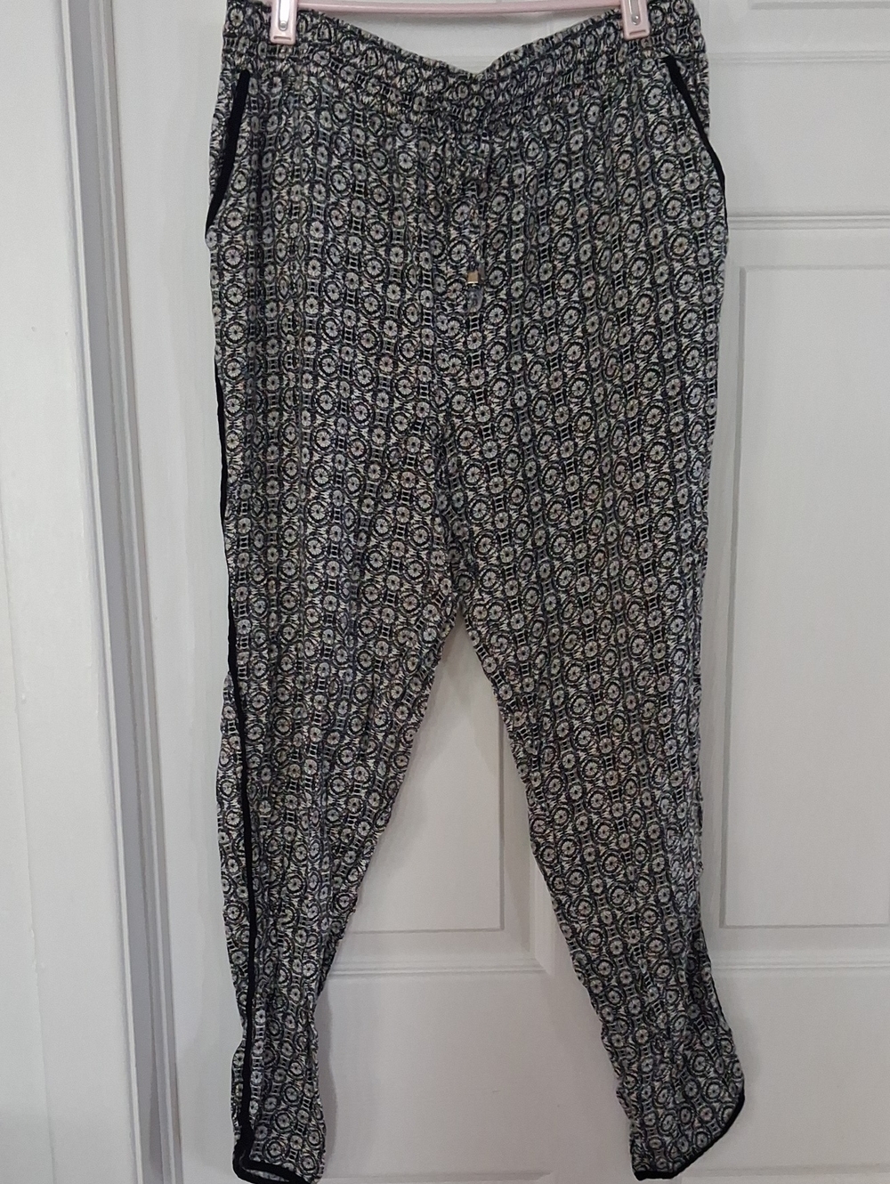Lucy & Laurel Black and White Geometric Joggers